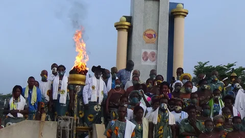 Vue d'ensemble autour du monument de NONVITCHA