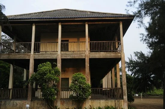 Ancien bâtiment colonial à Grand-popo.