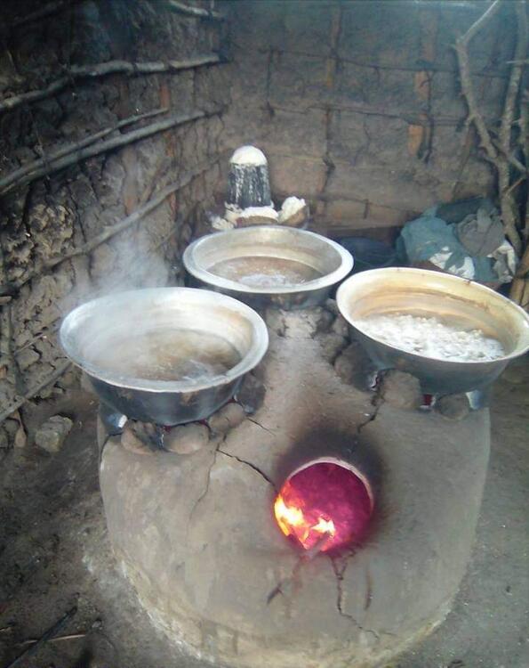 Préparation du sel à Hohlihoué Préparation du sel à Hohlihoué